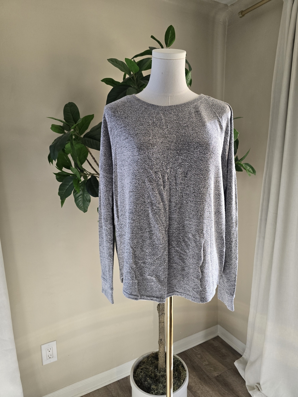 free press Heathered Gray Long Sleeve Crewneck Top